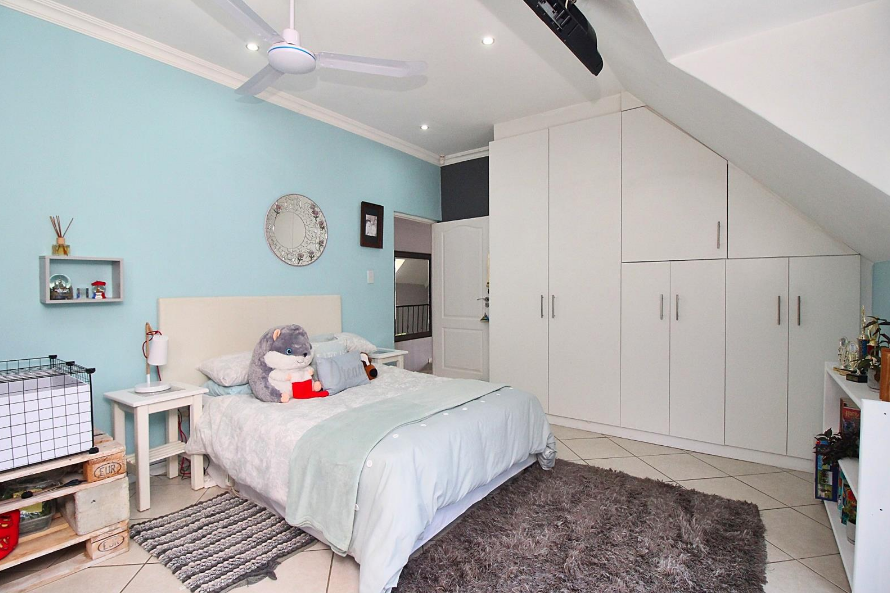5 Bedroom Property for Sale in High Riding Country Estate Western Cape